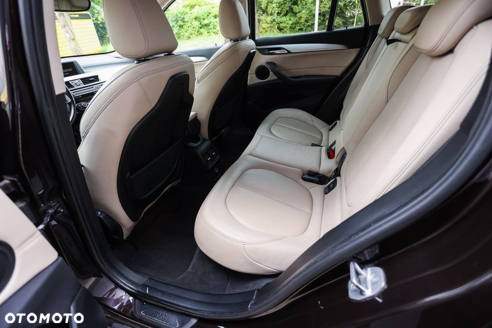 BMW X1 xDrive20i Advantage sport - 23
