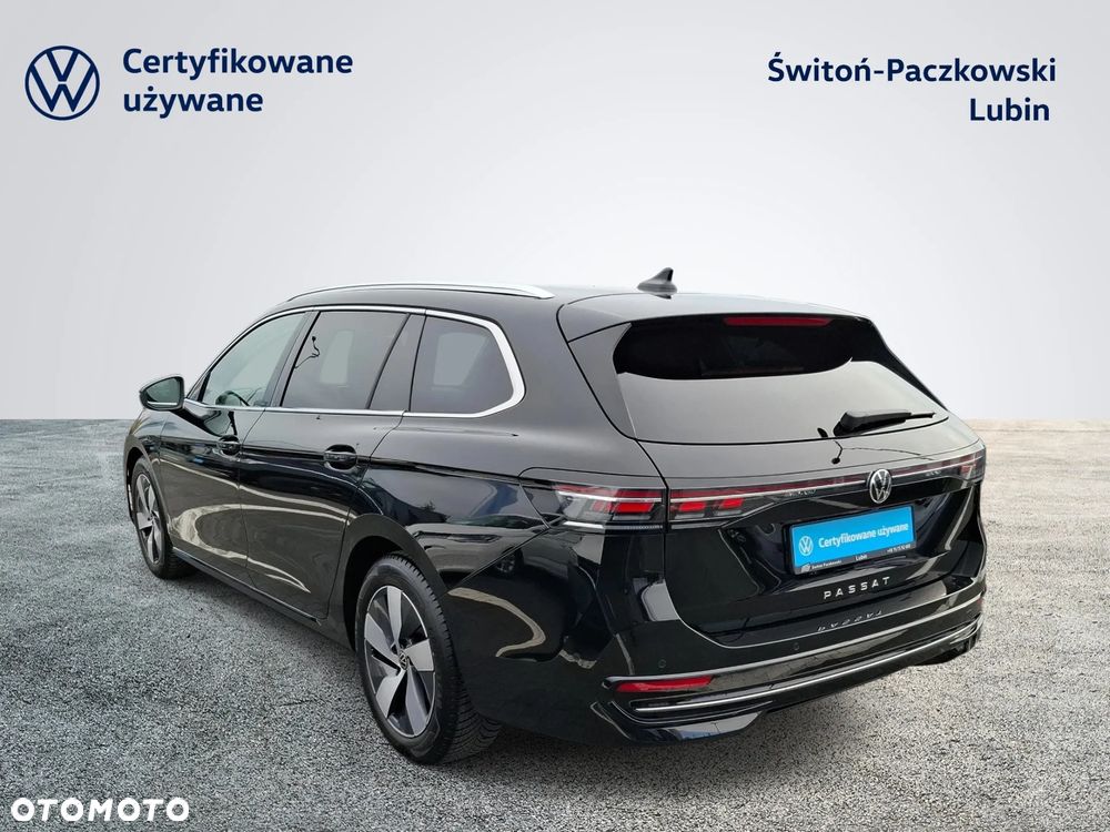 Volkswagen Passat Variant 2.0 TDI SCR DSG Elegance - 3