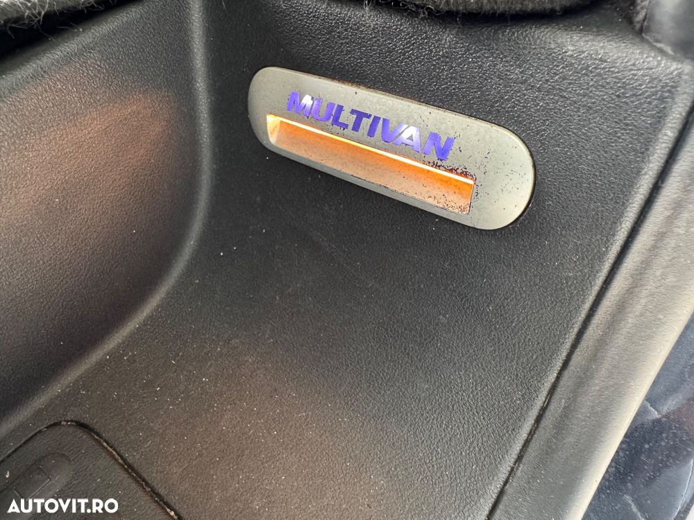 Volkswagen Multivan - 21