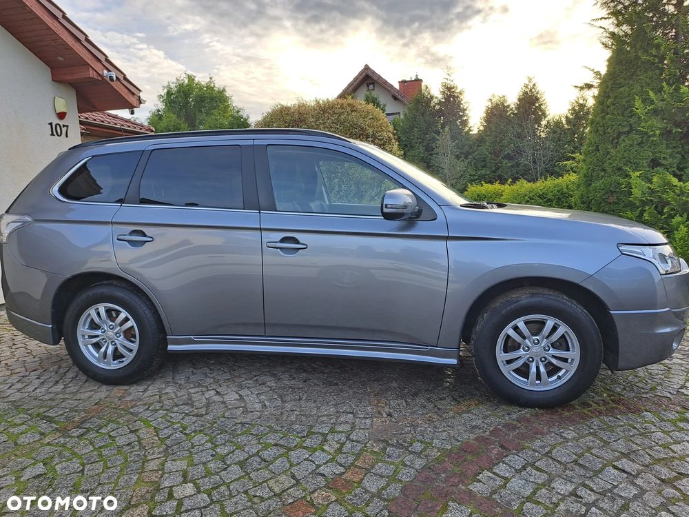 Mitsubishi Outlander 2.2 DI-D 2WD Plus - 10