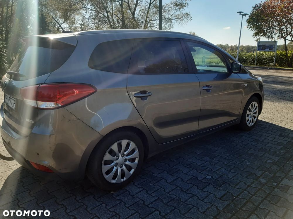 Kia Carens 1.7 CRDi 115 Dream Team Edition - 5