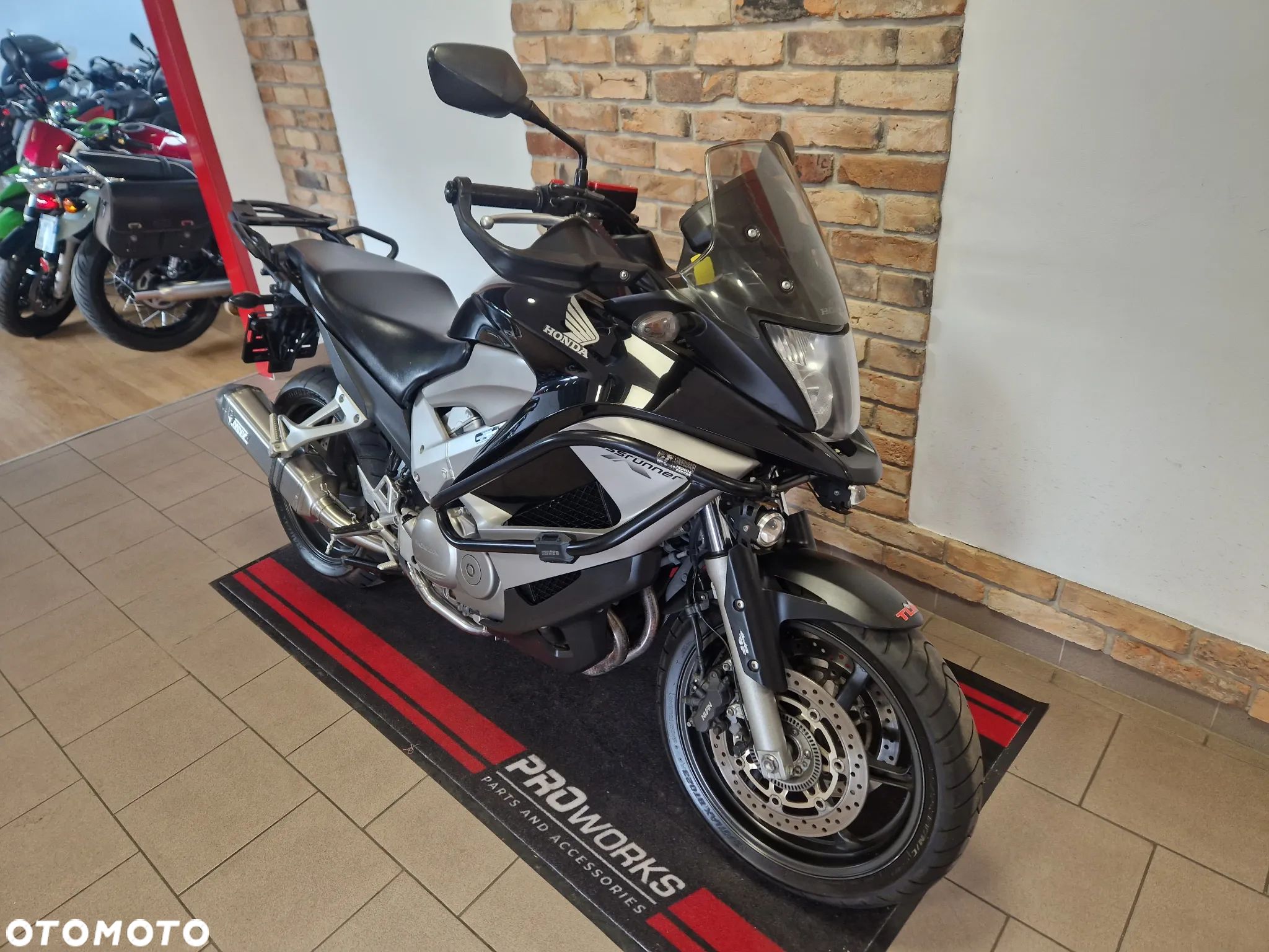 Honda VFR - 1