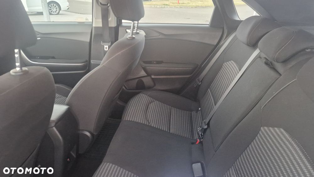 Kia Ceed 1.5 T-GDI M - 11