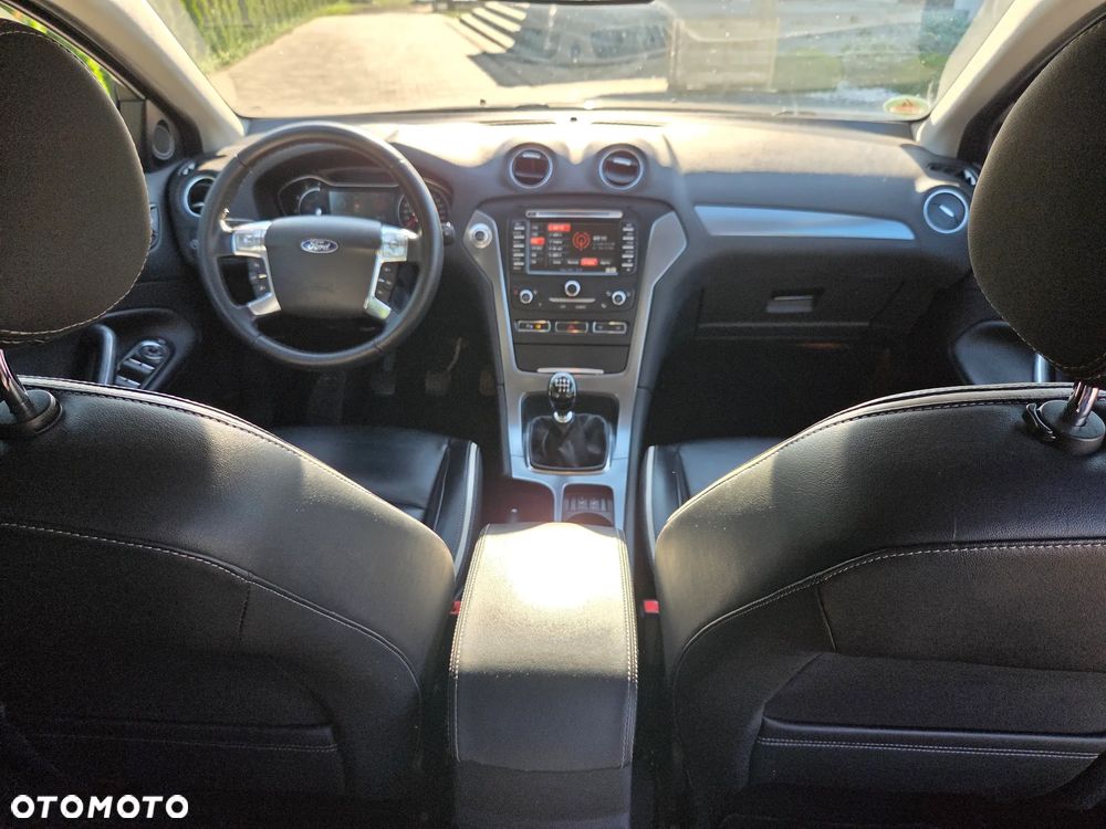 Ford Mondeo 2.0 TDCi Titanium X - 33
