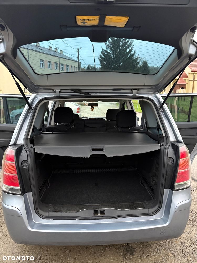 Opel Zafira 1.9 CDTI Sport - 16