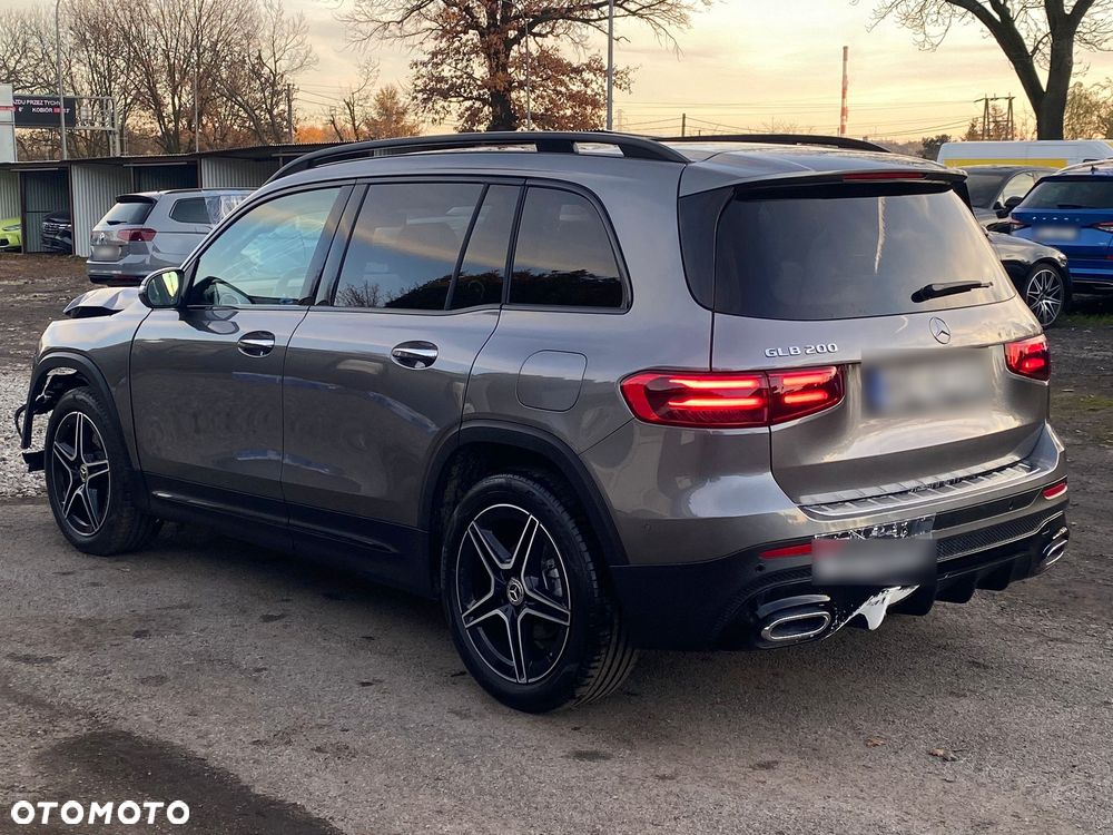 Mercedes-Benz GLB 200 AMG Line 7G-DCT - 2