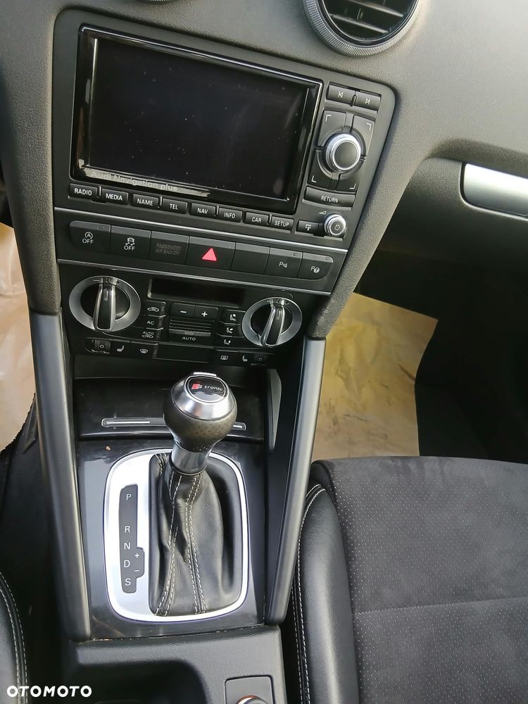 Audi A3 Sportback 2.0 TDI DPF S tronic S line Sportpaket (plus) - 13