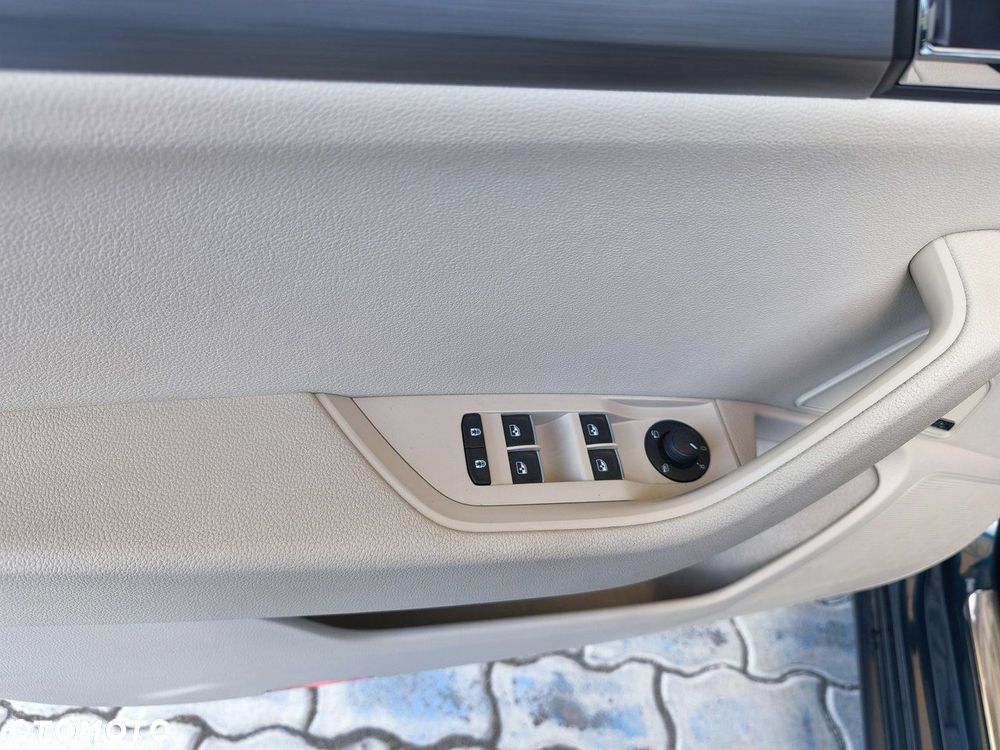 Skoda Superb 2.0 TDI Style - 13