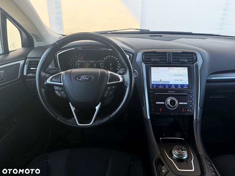 Ford Mondeo 2.0 EcoBlue Titanium - 24