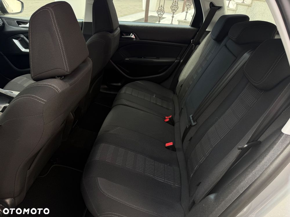 Peugeot 308 1.6 HDi Premium - 23
