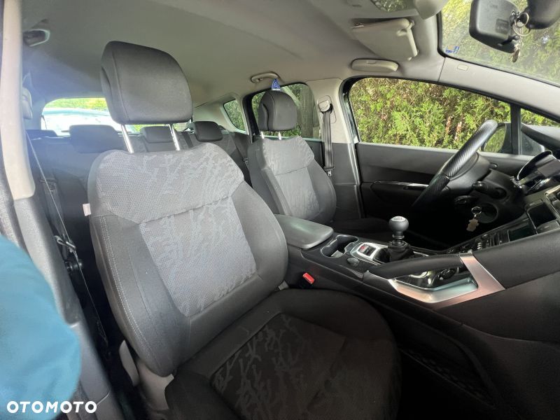 Peugeot 3008 1.6 HDi Premium - 14