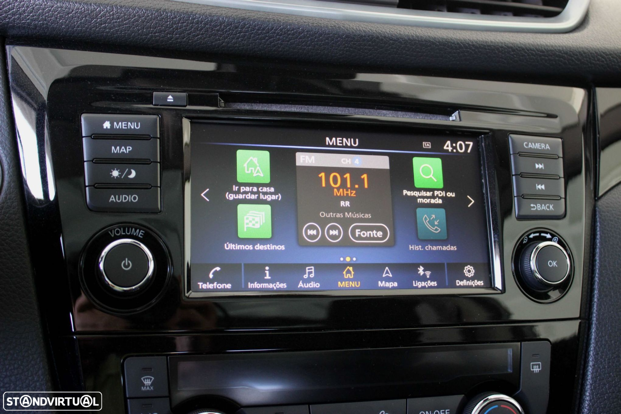 Nissan Qashqai 1.3 DIG-T N-Connecta - 25