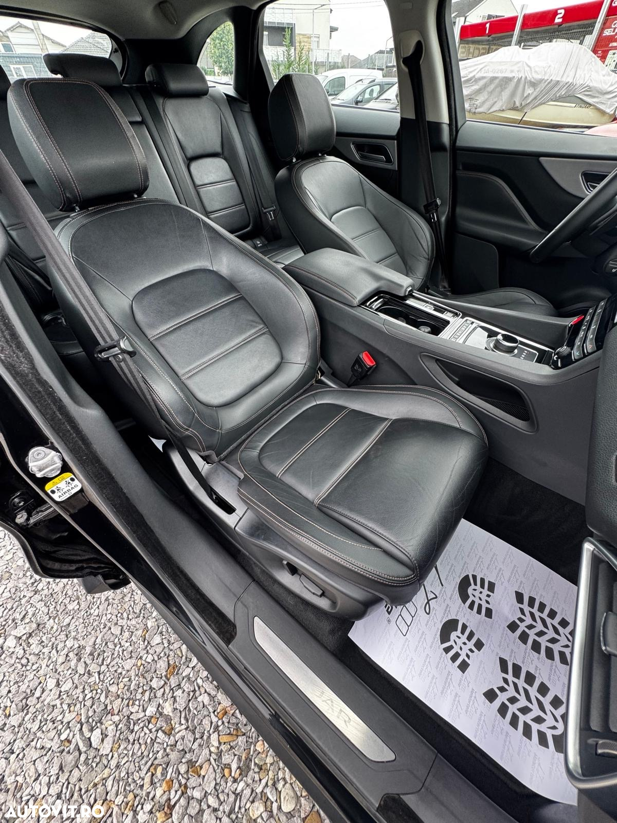 Jaguar F-Pace 20d Aut. Portfolio - 19