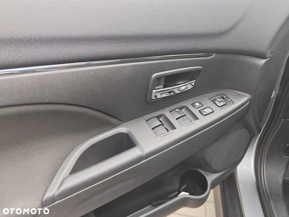Mitsubishi ASX 1.6 Invite - 11