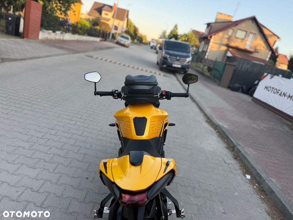Triumph Street Triple - 17