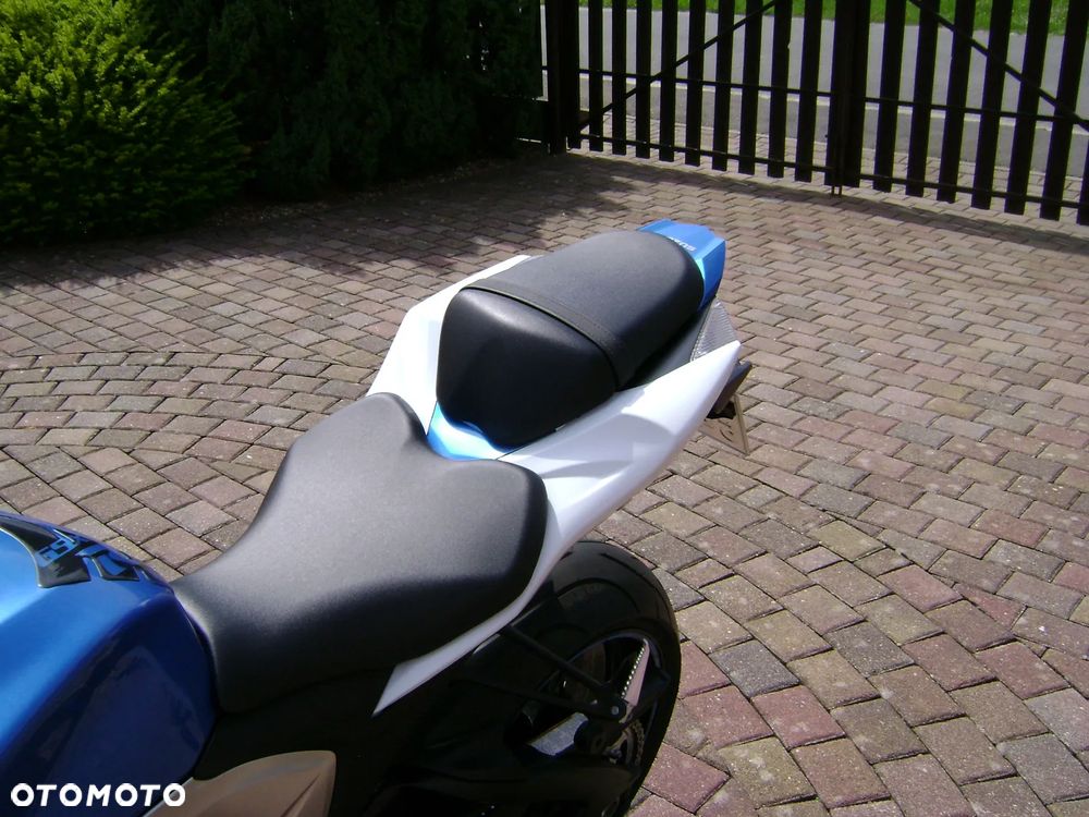 Suzuki GSX 1000 - 6