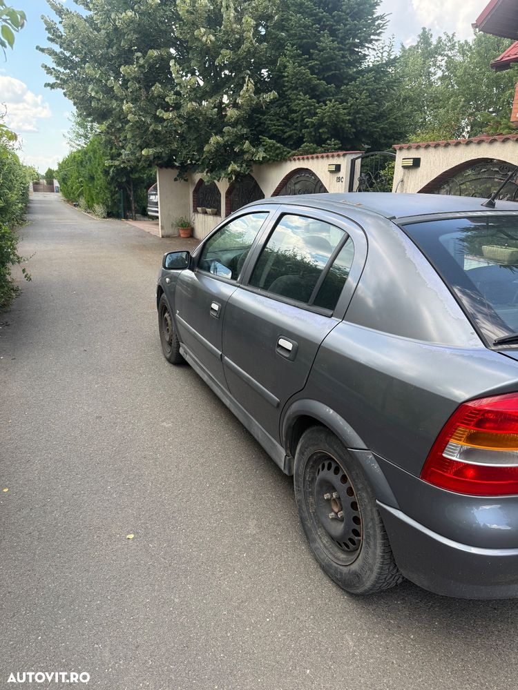 Opel Astra Classic 1.6i - 4