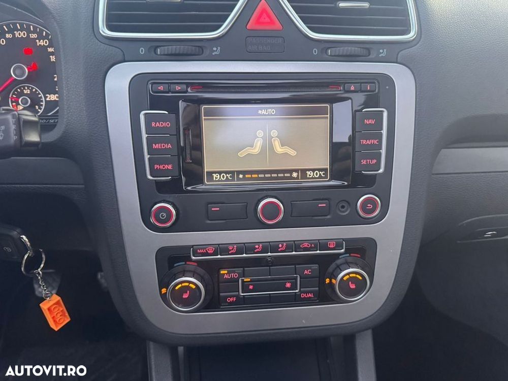 VOLKSWAGEN Eos 2010 — imagine 23