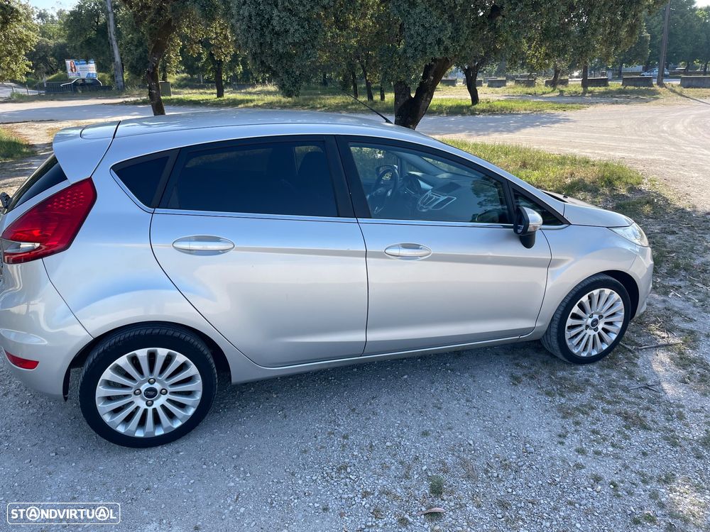 Ford Fiesta 1.4 TDCI Titanium - 9