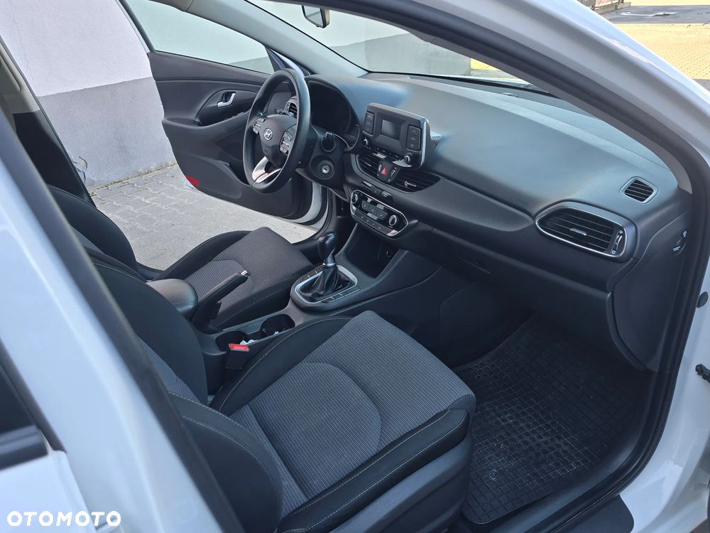 Hyundai i30 1.5 DPI Modern - 15