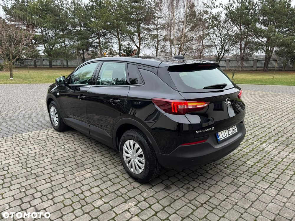 Opel Grandland X 1.2 Start/Stop Business Edition - 2