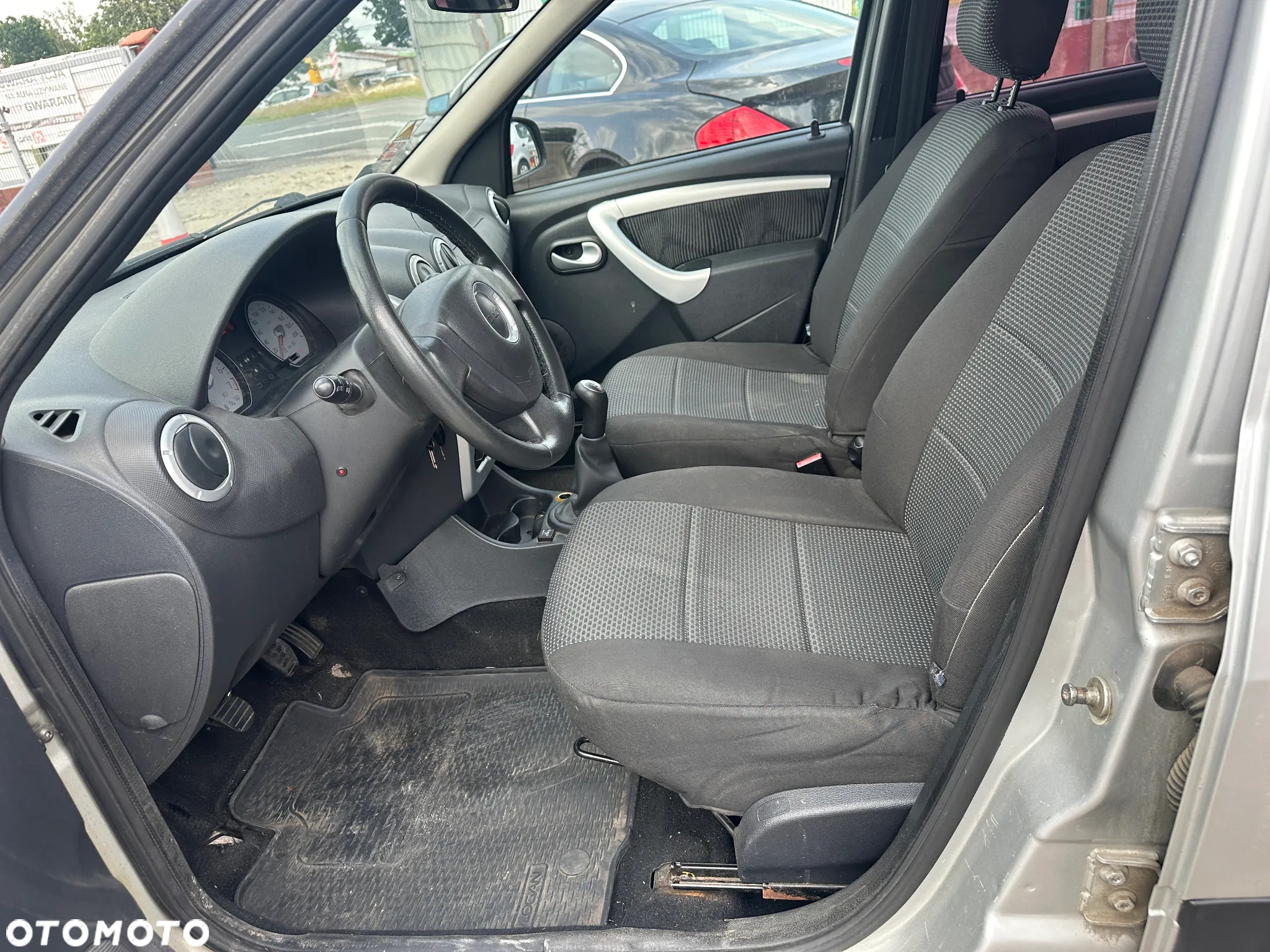 Dacia Logan - 11