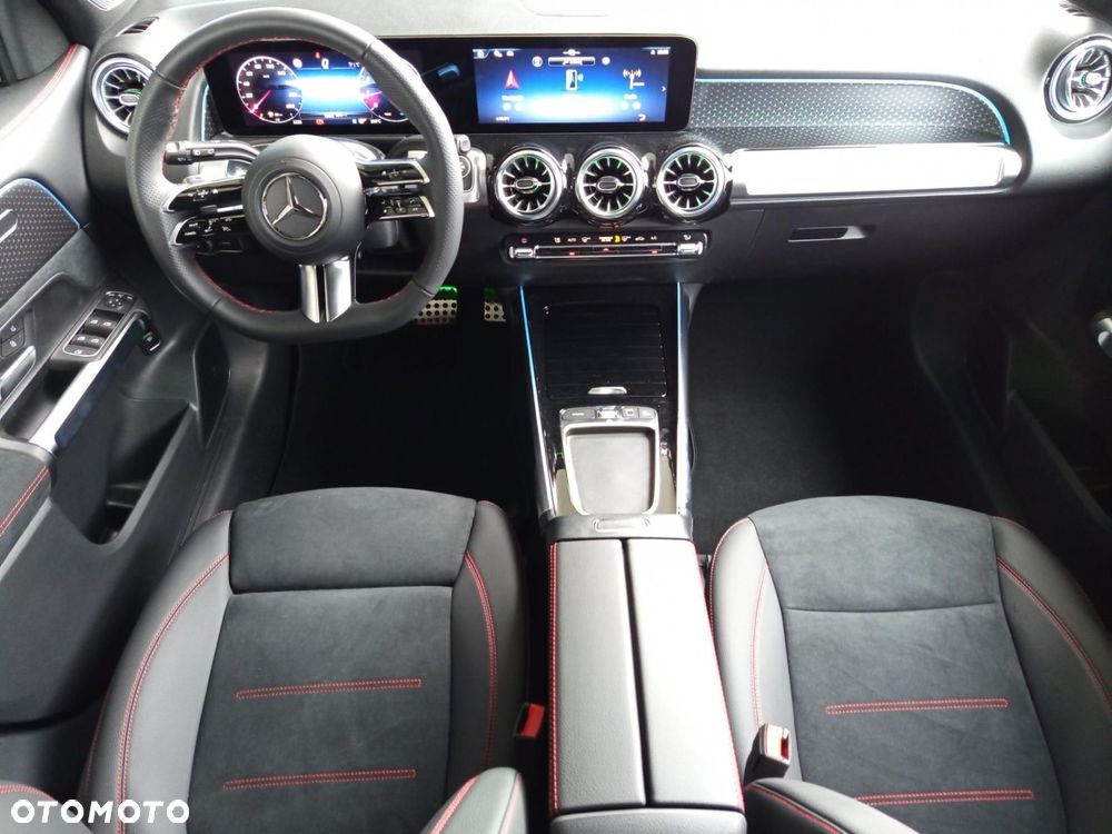 Mercedes-Benz GLB - 8