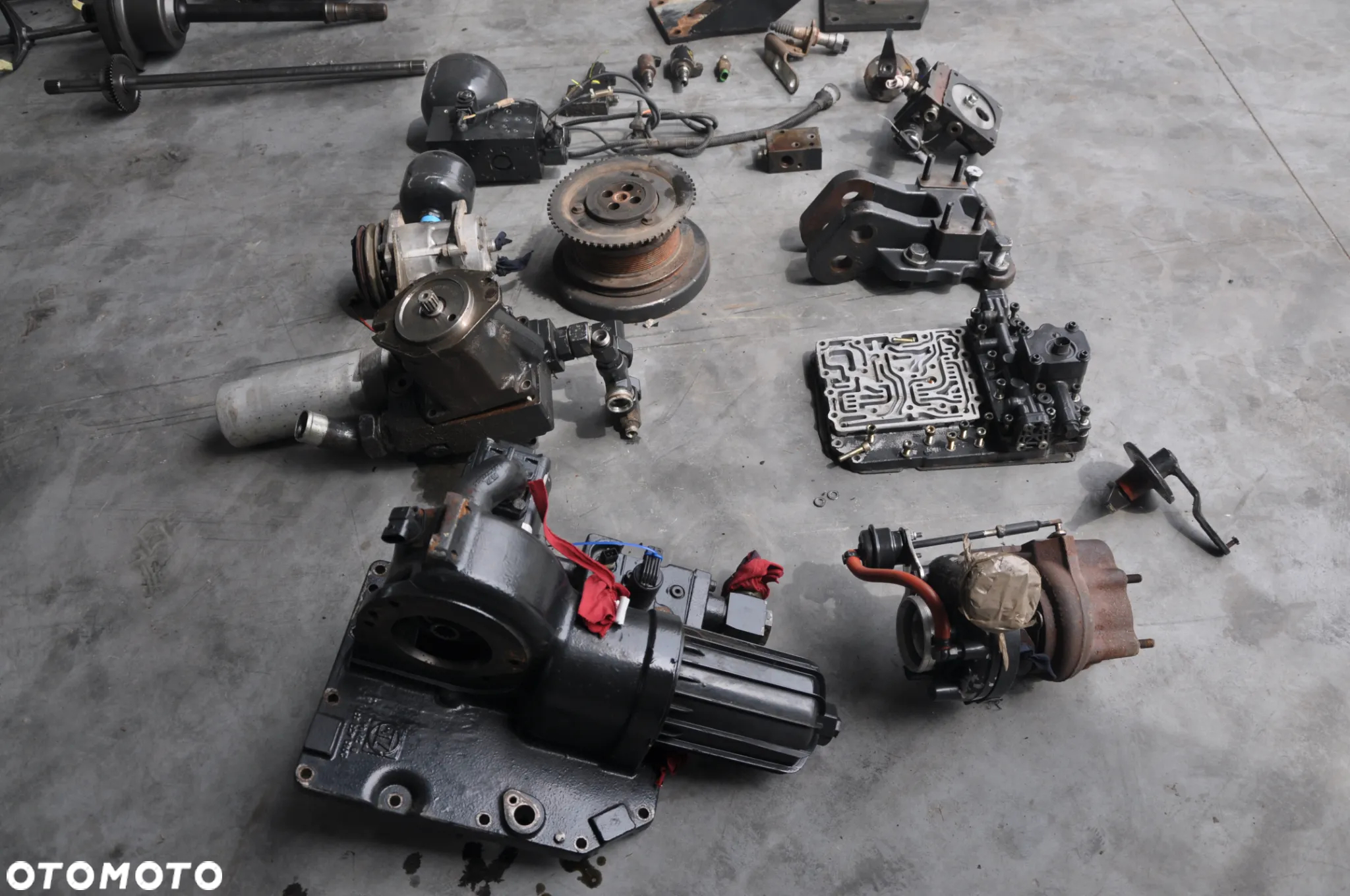 Koło pasowe zawór rozdzielacz płyta turbina pompa Deutz Fahr M620 - 10