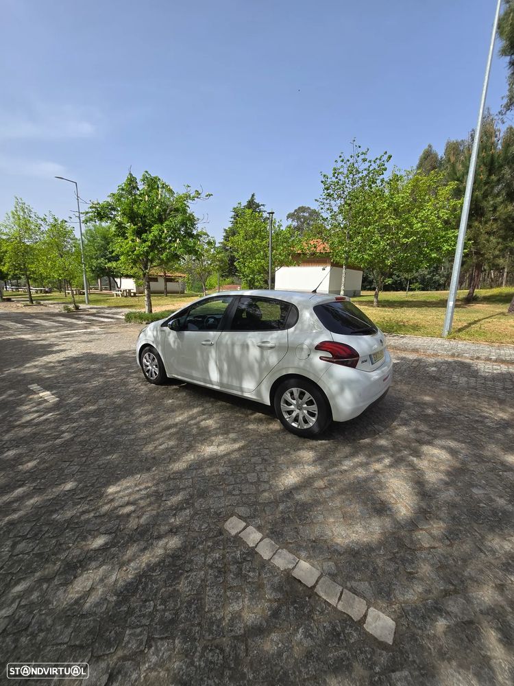 Peugeot 208 PureTech 82 Urban Move - 10