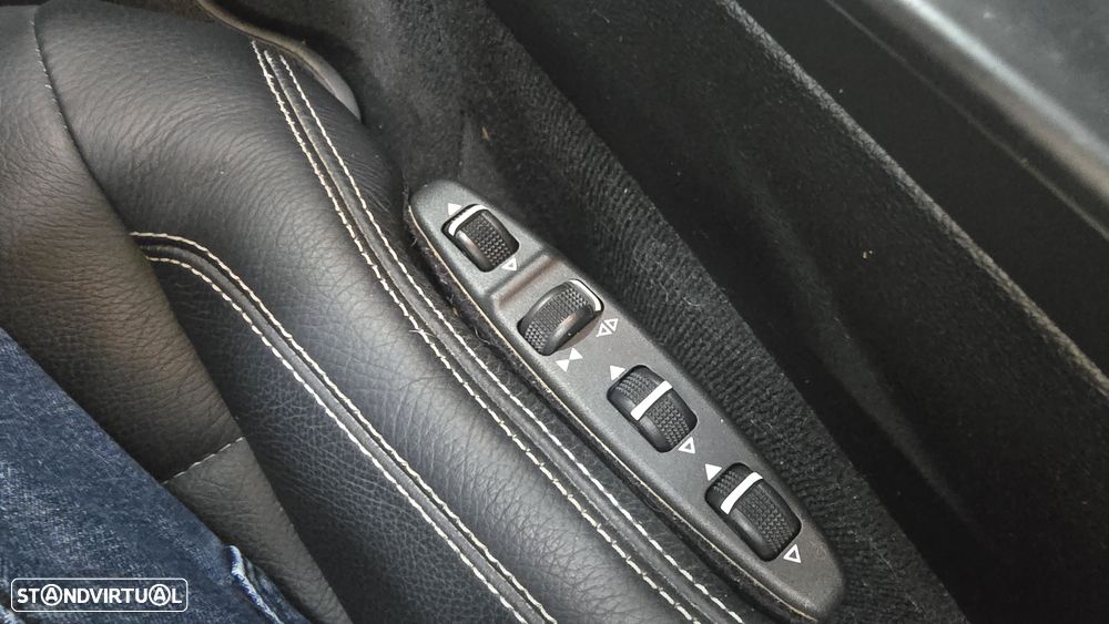 Mercedes-Benz E 250 CDi Avantgarde BlueEfficiency Auto - 24