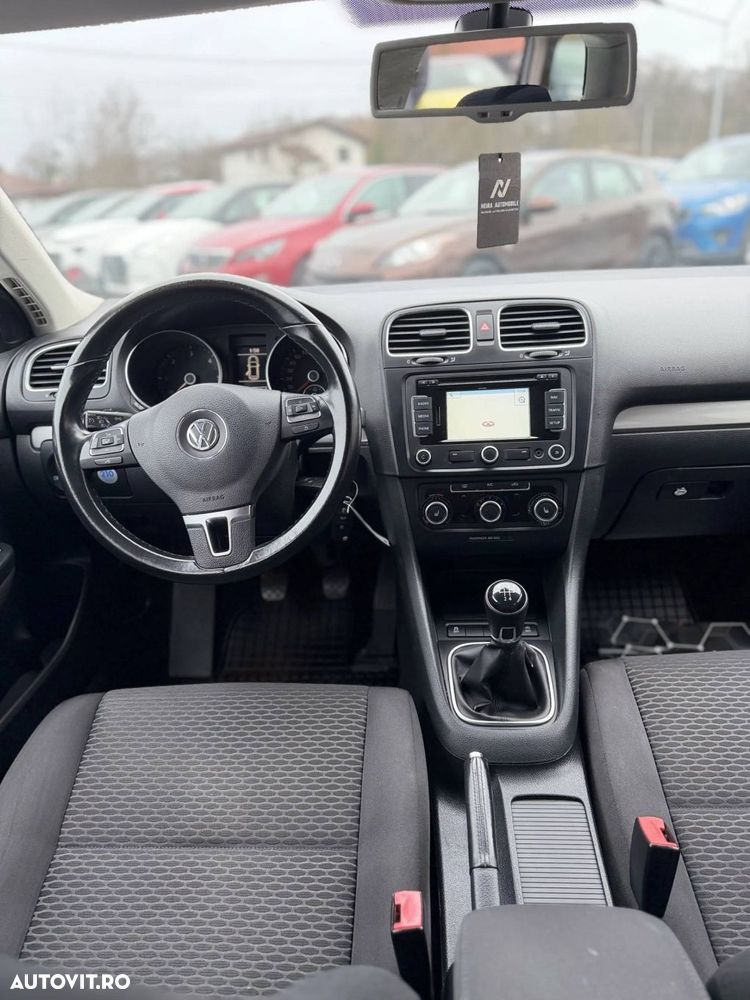 Volkswagen Golf - 11