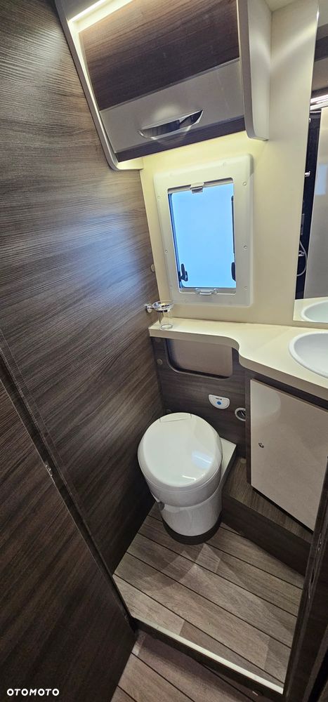 McLOUIS NEVIS 879G - 18