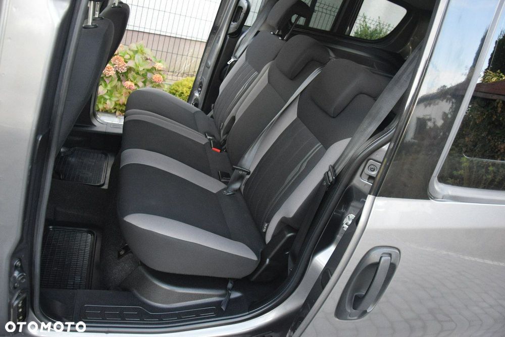 Fiat Doblo 1.4 T-Jet 16V Lounge - 20