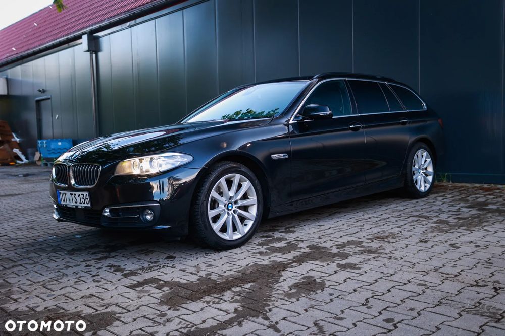 BMW Seria 5 525d Sport-Aut Luxury Line - 11