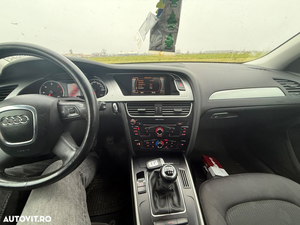 Audi A4 2.0 TDI DPF Ambiente - 8