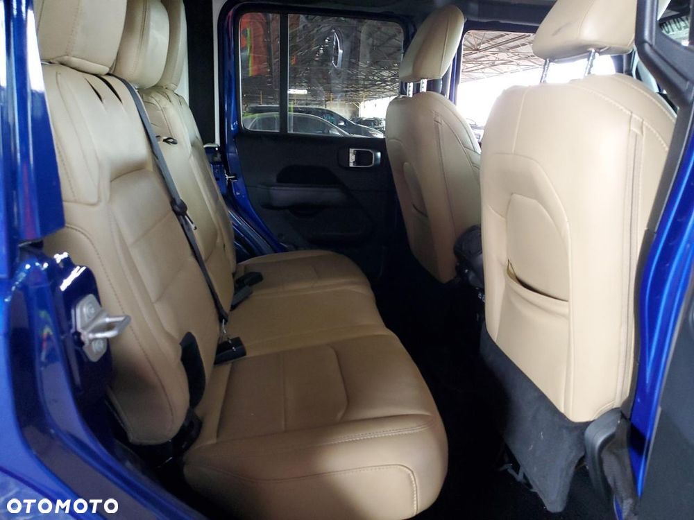 Jeep Wrangler 3.6 Unlim Sahara EU6 - 11