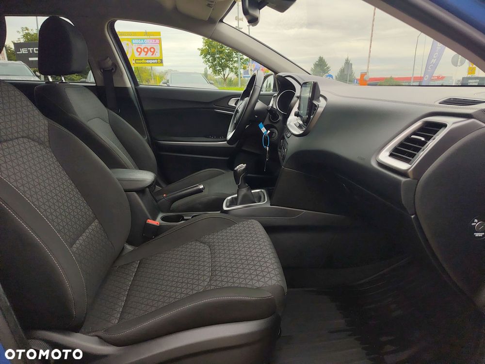 Kia Ceed - 21
