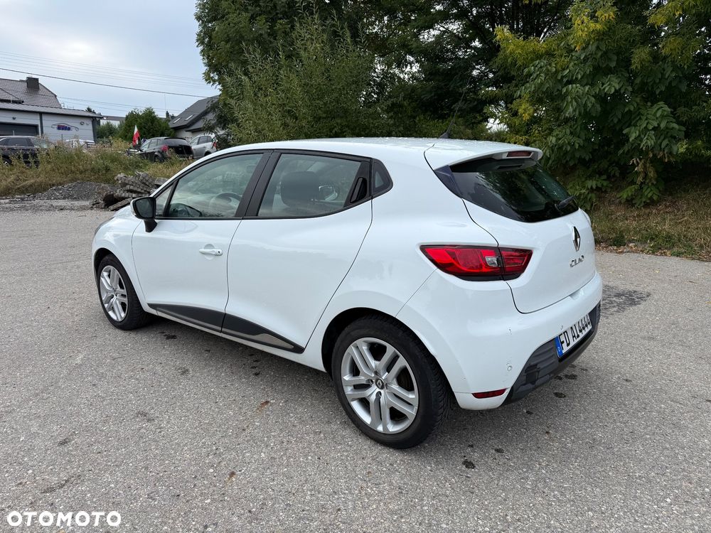 Renault Clio - 6