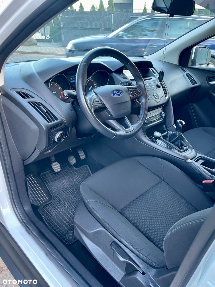 Ford Focus - 10