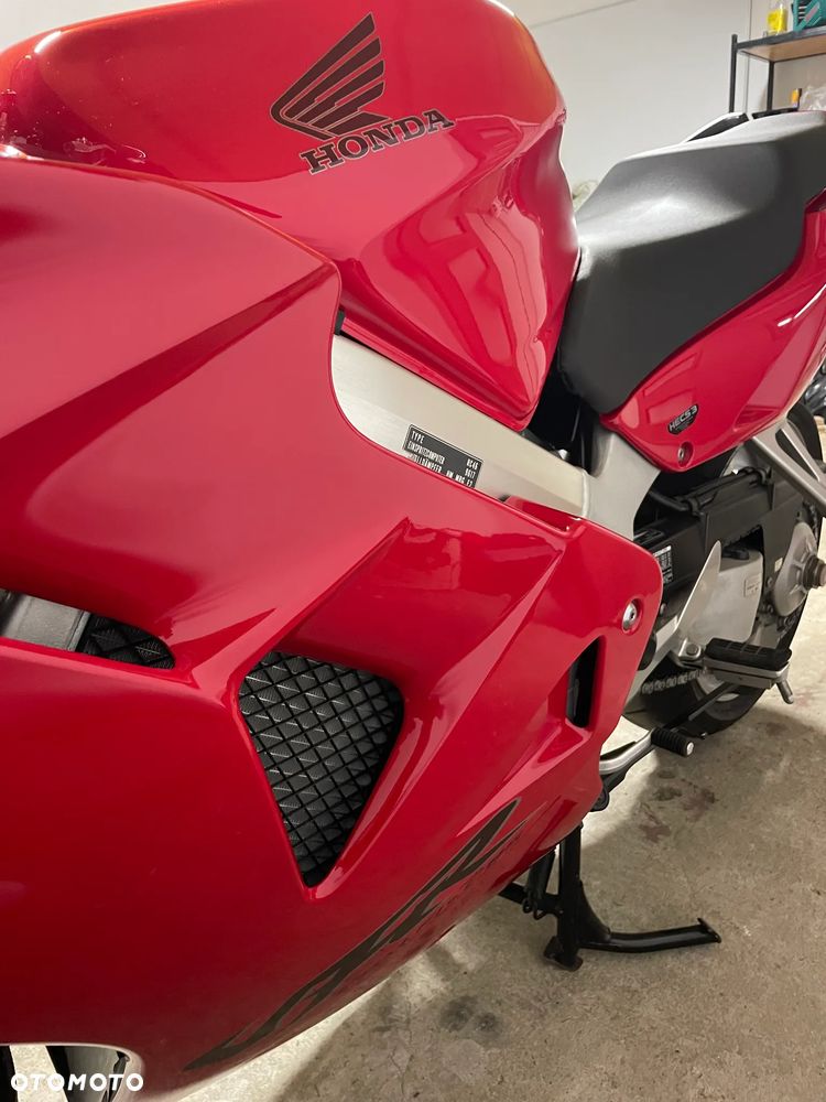 Honda VFR - 37