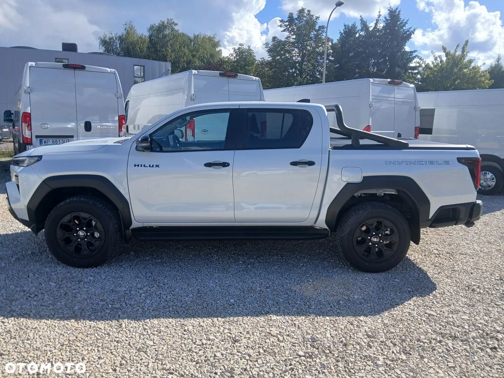 Toyota Hilux 2.8 D-4D mHEV Double Cab Invincible 4x4 - 34