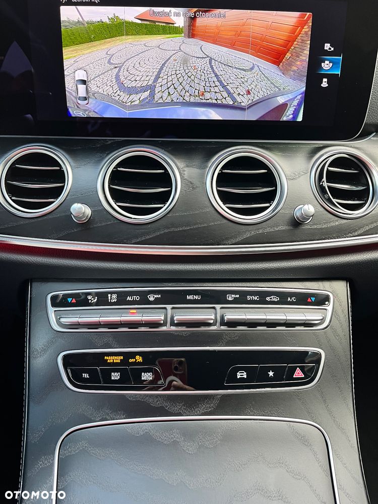 Mercedes-Benz Klasa E 220 d 4-Matic Avantgarde - 24