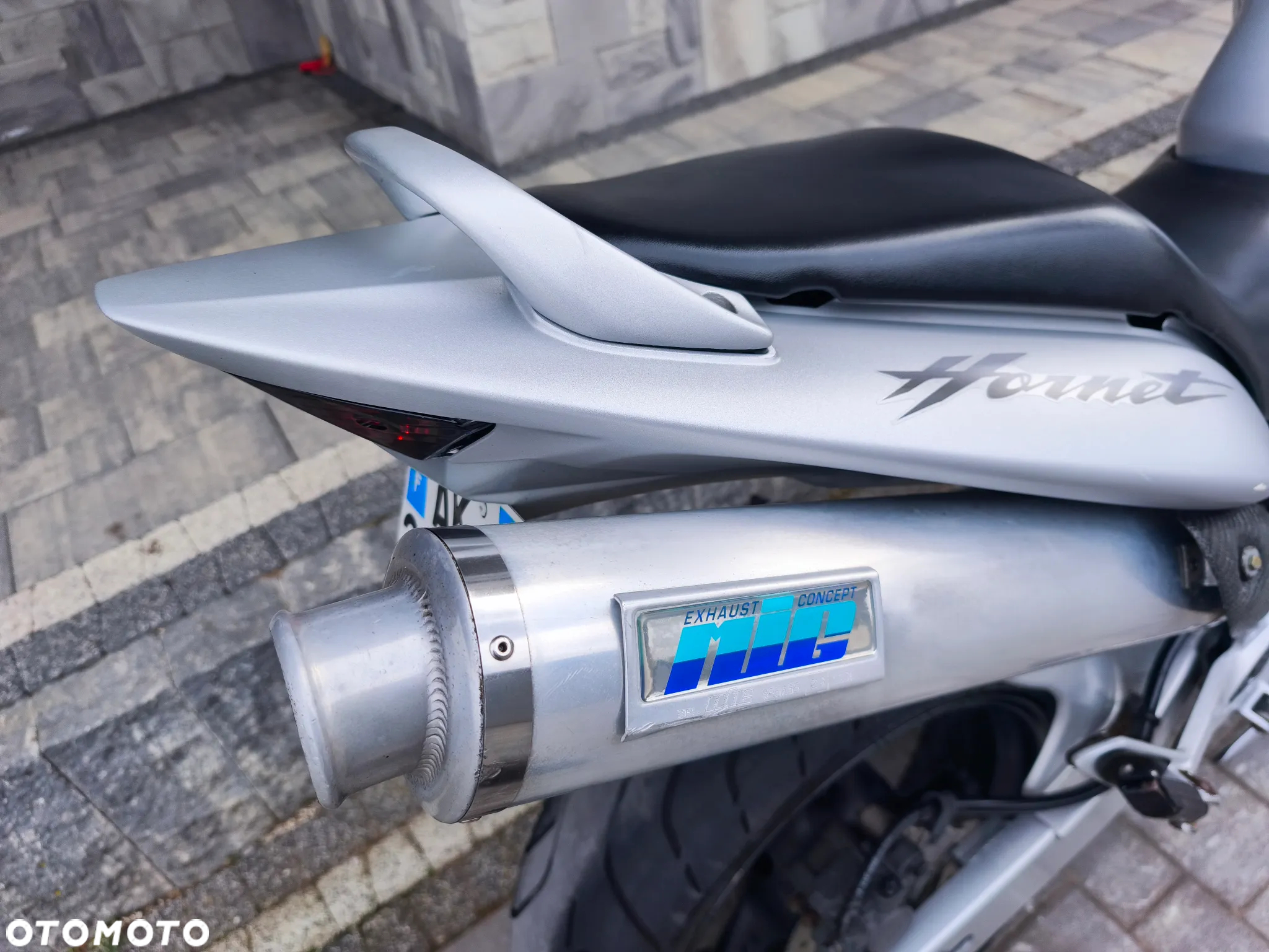 Honda Hornet - 8