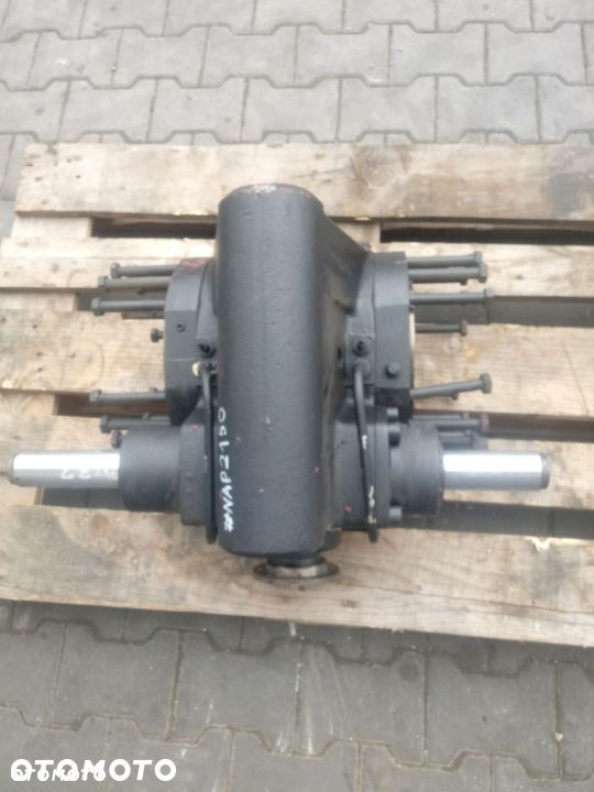 Dyferencjał Dana Spicer Clark Hurth 13/32 Wkład Koło talerzowe Wałek ataku Przekładnia zębata Mechanizm różnicowy Dyfer Atak Satelity Oś Most napędowy Manitou MT MLT MRT MLT - 7