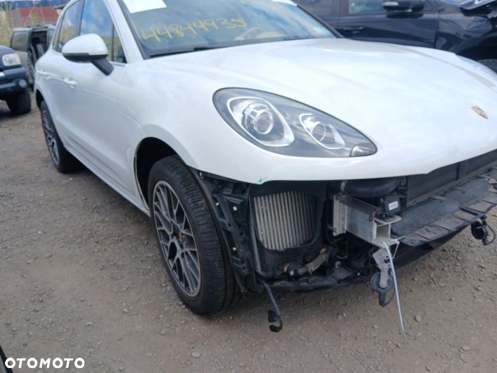 Porsche Macan - 13