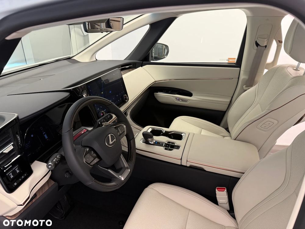 Lexus LM 350h Prestige - 12