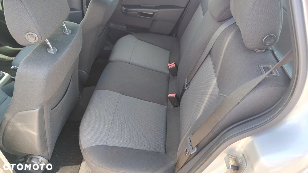 Opel Astra 1.9 CDTI DPF NAVI - 12