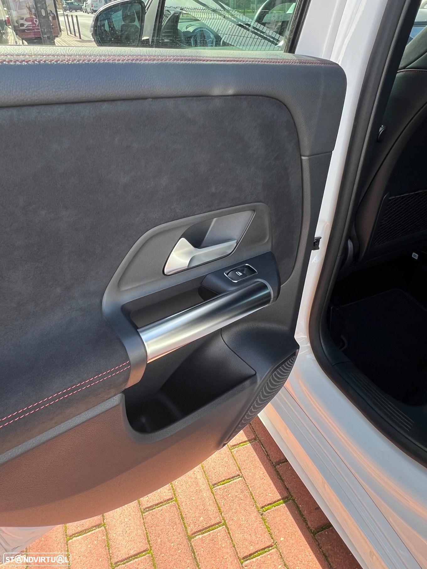 Mercedes-Benz B 250 e AMG Line - 14