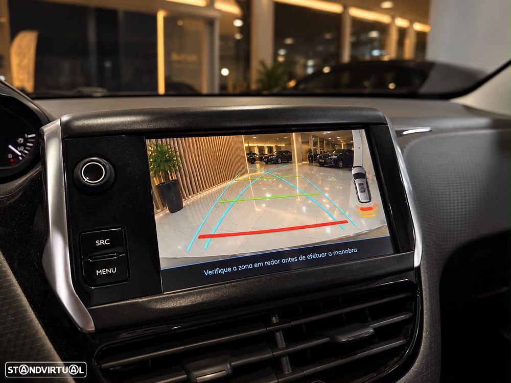 Peugeot 2008 1.2 PureTech Style - 8