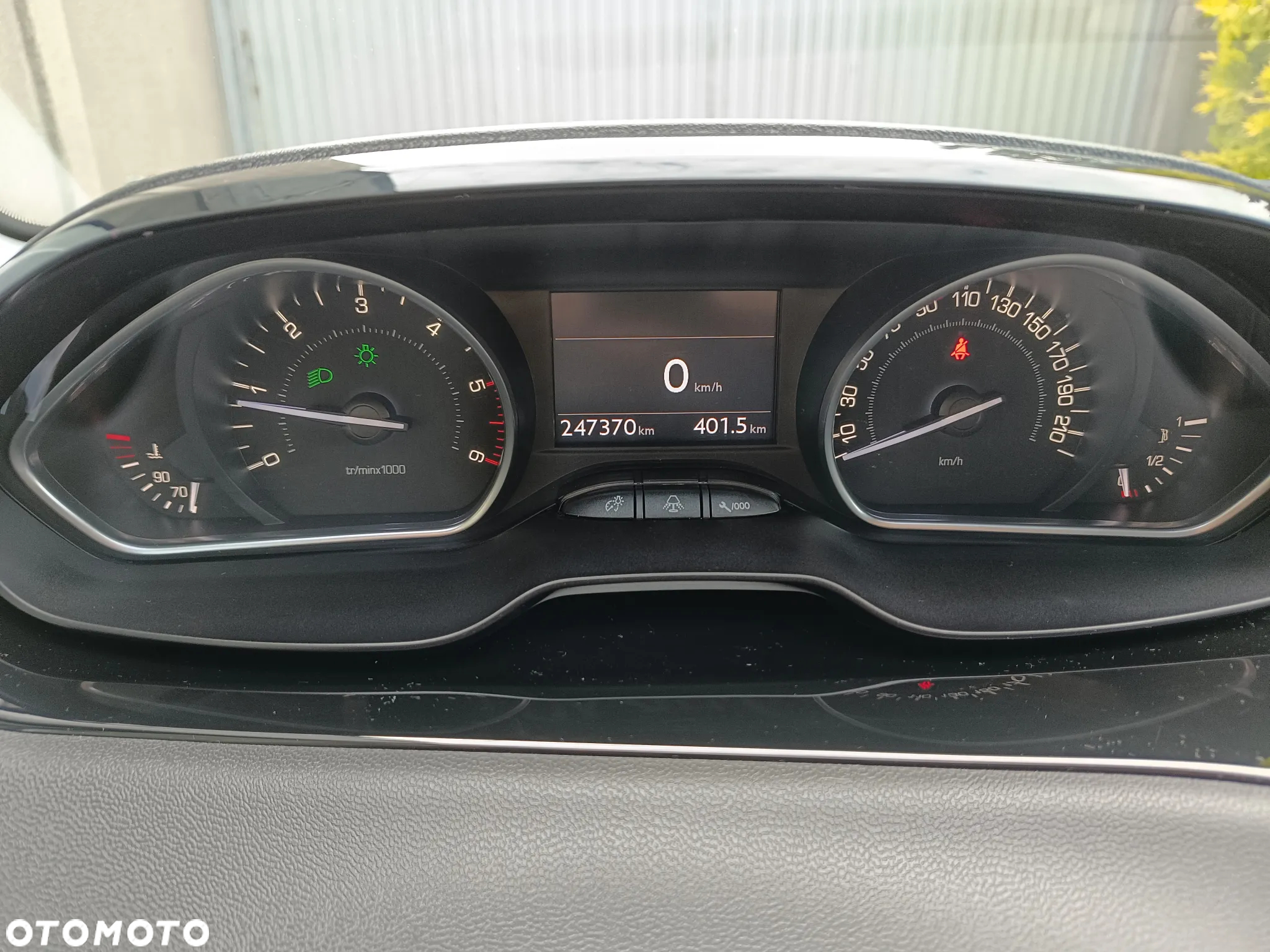 Peugeot 208 1.6 e-HDi Allure STT - 26
